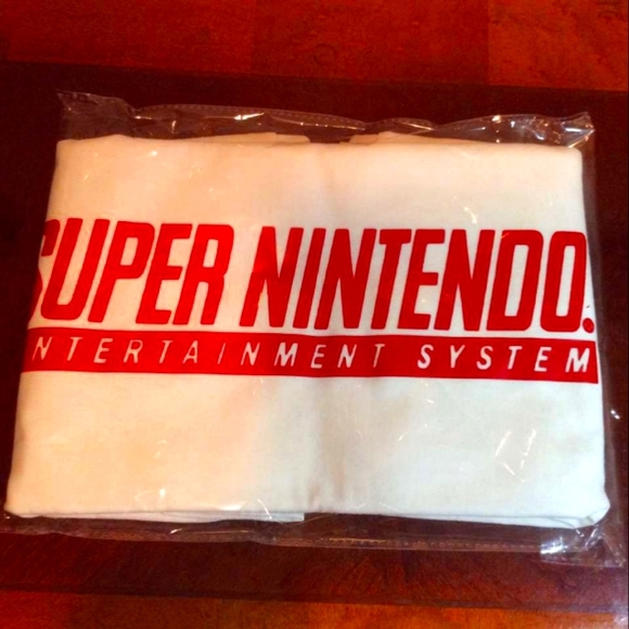 Super Nintendo Graphic T-shirt - Picture 3 of 3